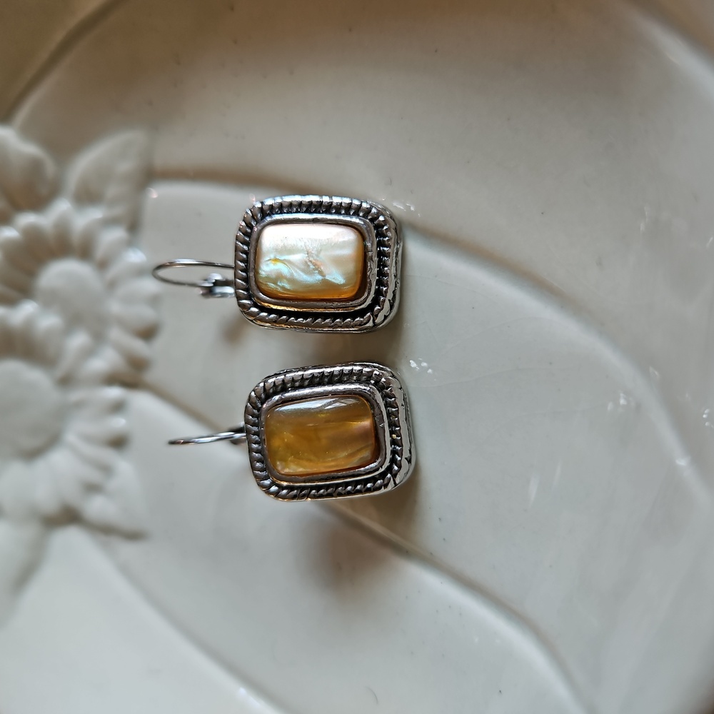 Elegant Silver Tone and Agate Earrings